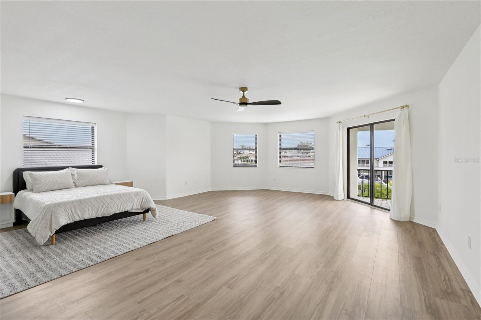 TIERRA VERDE UNIT 1 1ST REP - Residential