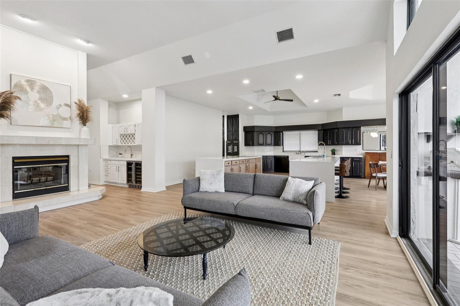 TIERRA VERDE UNIT 1 1ST REP - Residential