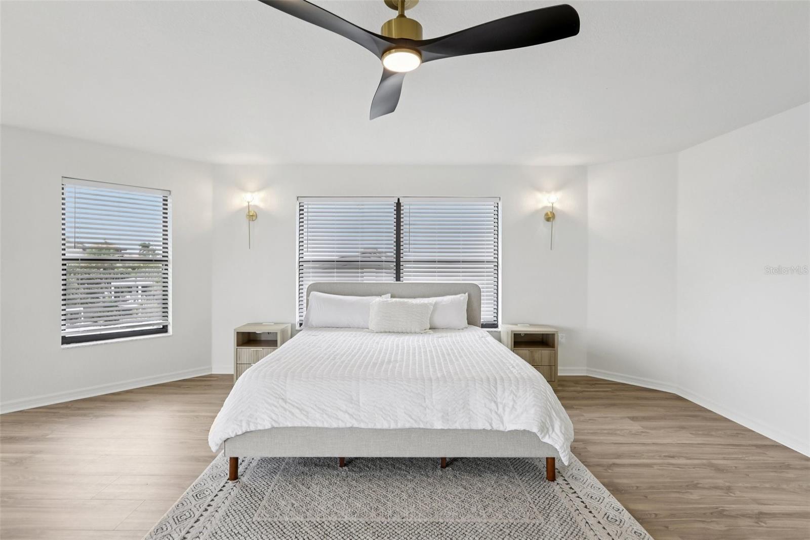 TIERRA VERDE UNIT 1 1ST REP - Residential