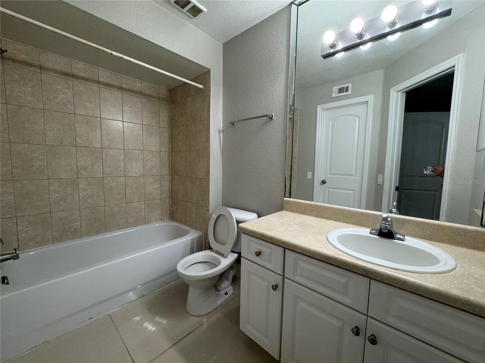 VENETIAN PLACE - Residential Lease