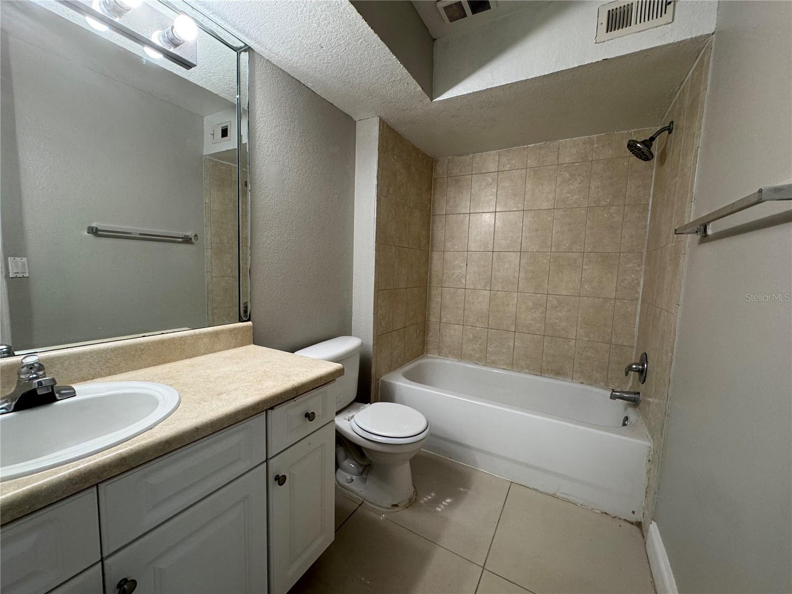 VENETIAN PLACE - Residential Lease