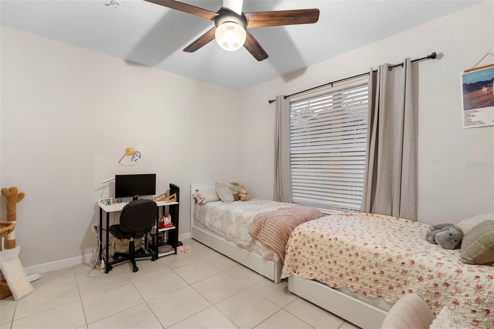 GRANDE OAKS AT HEATHROW - Residential