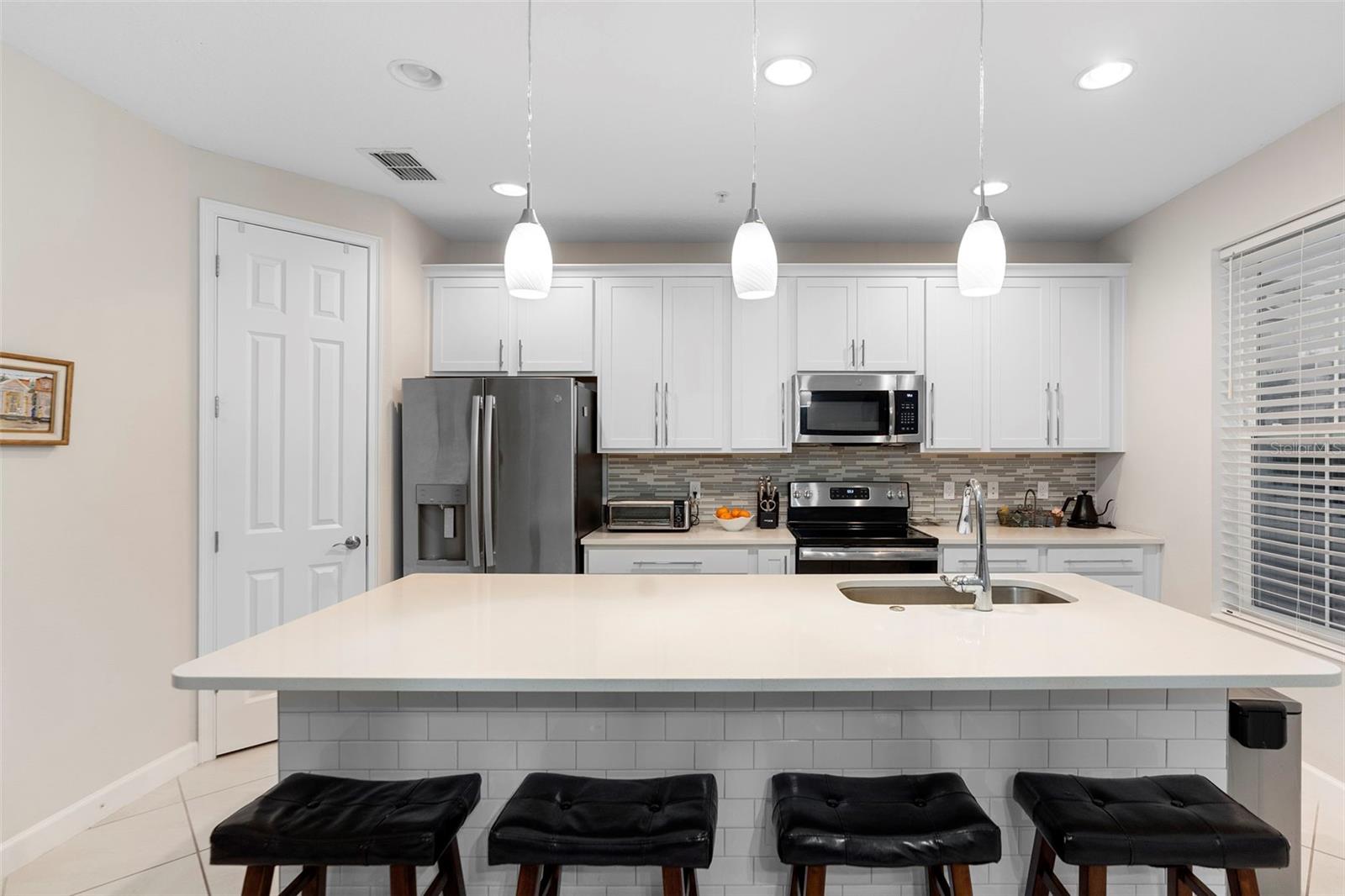 GRANDE OAKS AT HEATHROW - Residential