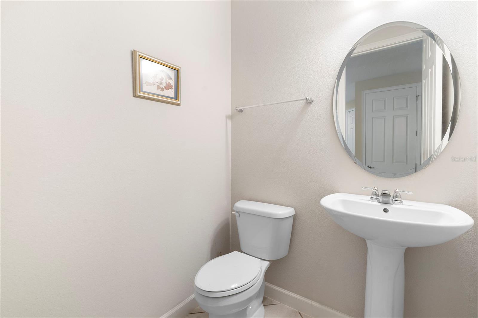 GRANDE OAKS AT HEATHROW - Residential