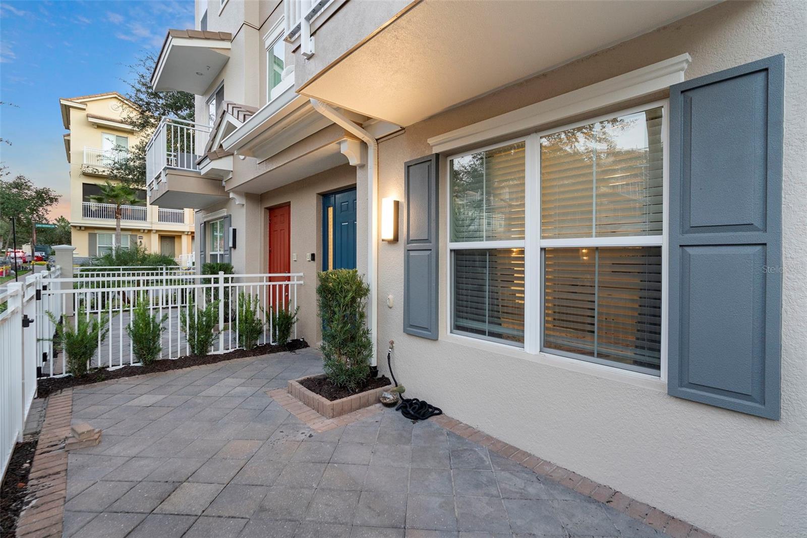 GRANDE OAKS AT HEATHROW - Residential