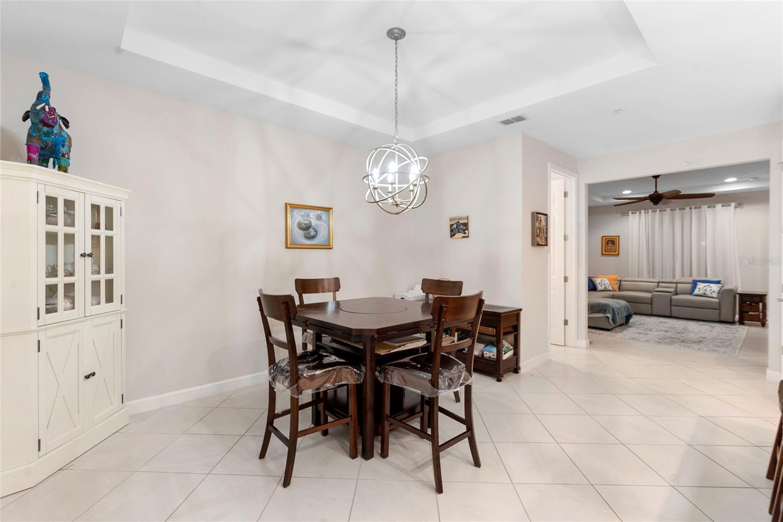 GRANDE OAKS AT HEATHROW - Residential