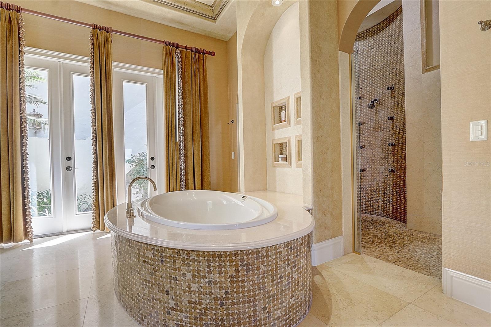 SPRING LAKE POINTE - Residential