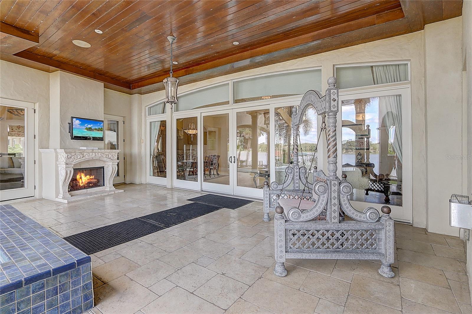 SPRING LAKE POINTE - Residential