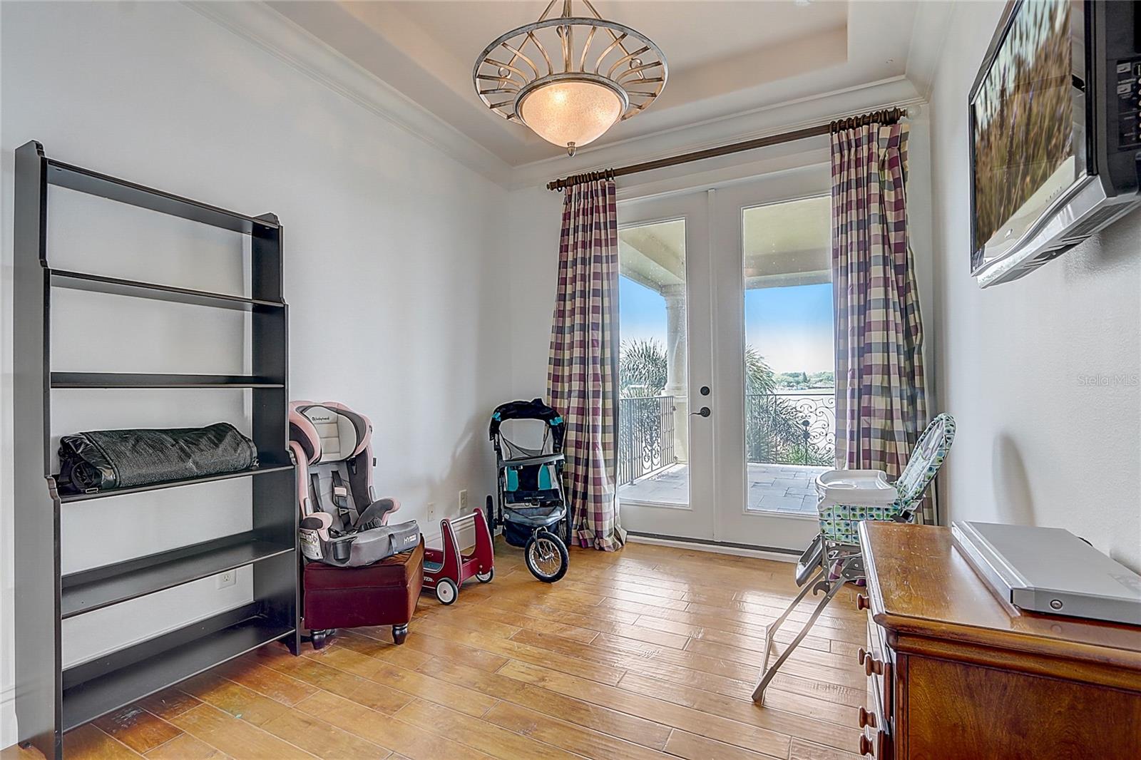 SPRING LAKE POINTE - Residential