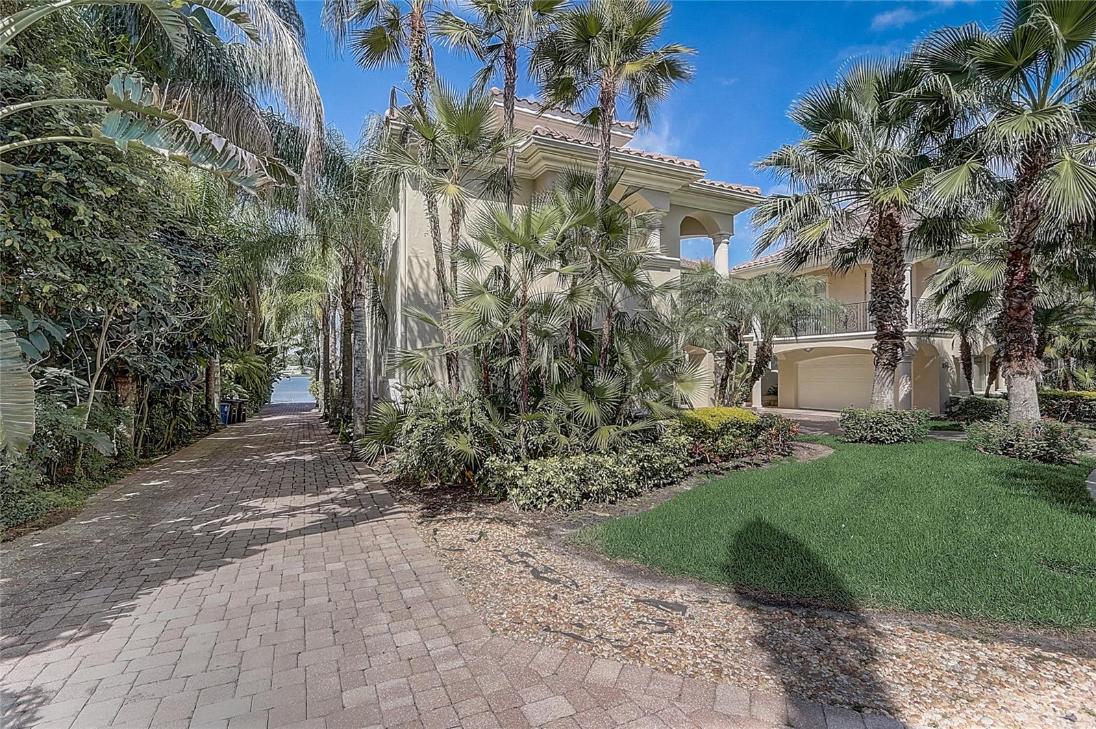 SPRING LAKE POINTE - Residential