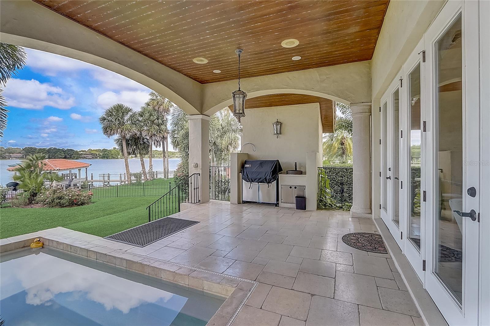 SPRING LAKE POINTE - Residential