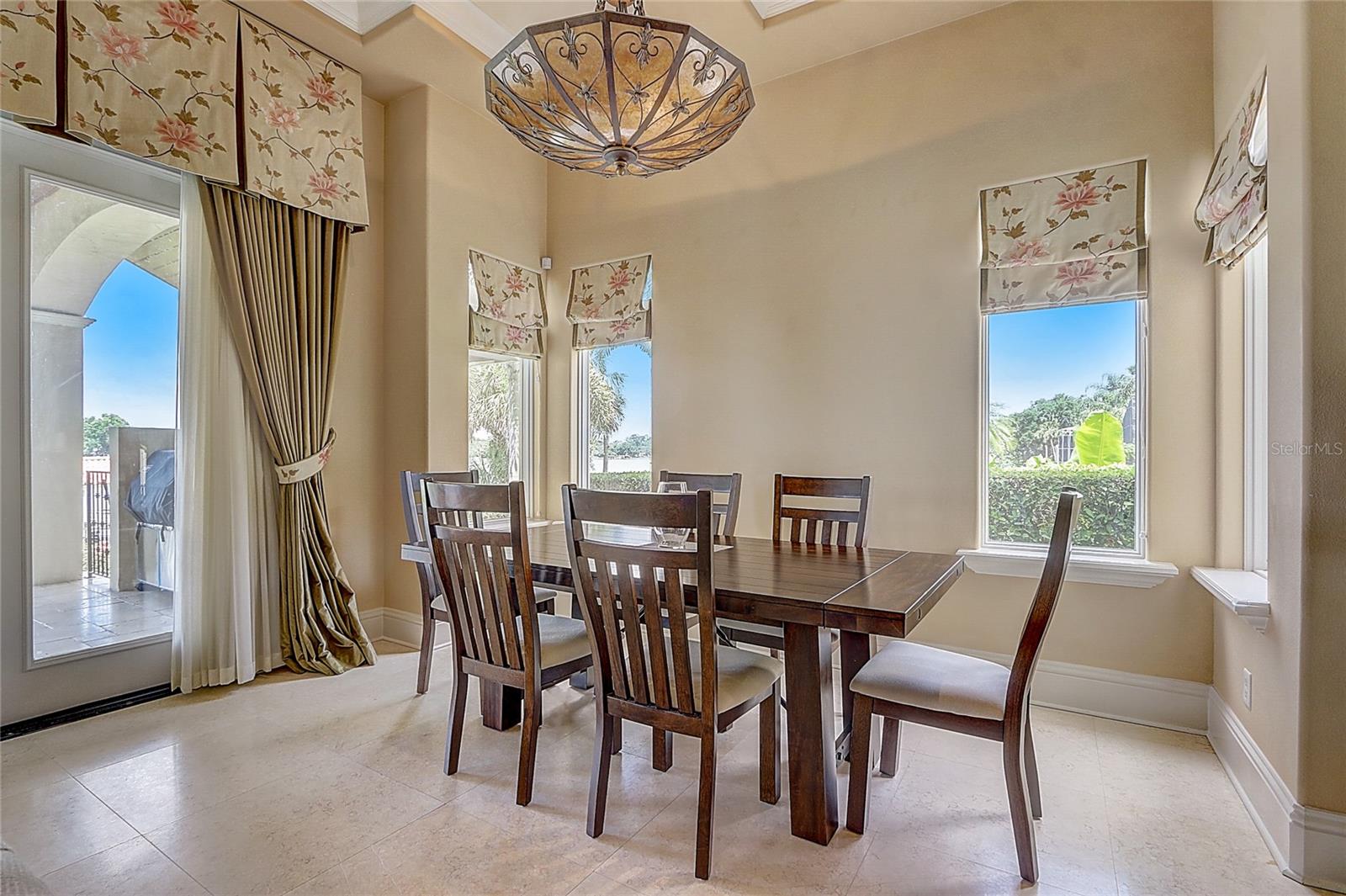 SPRING LAKE POINTE - Residential