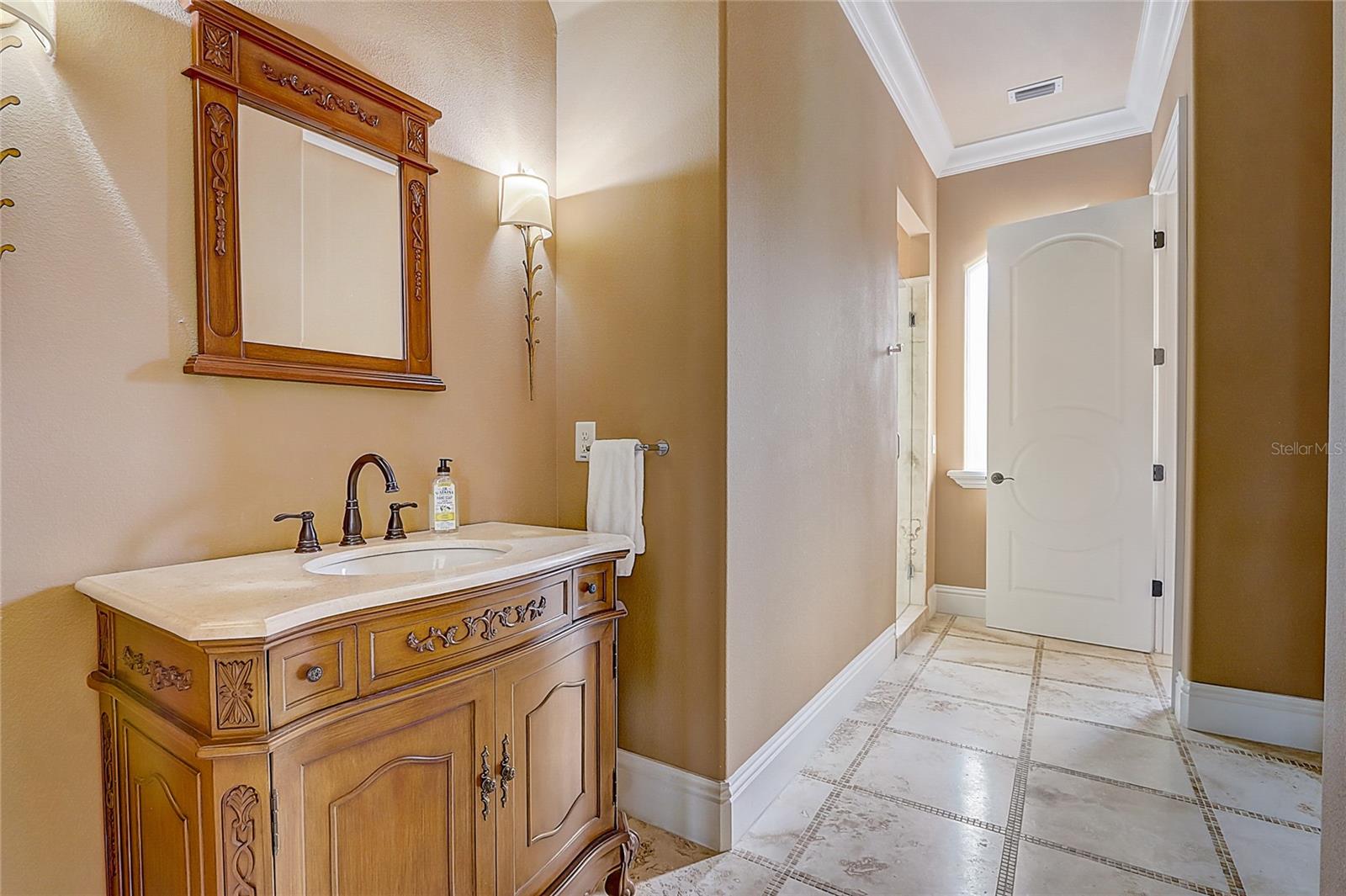 SPRING LAKE POINTE - Residential