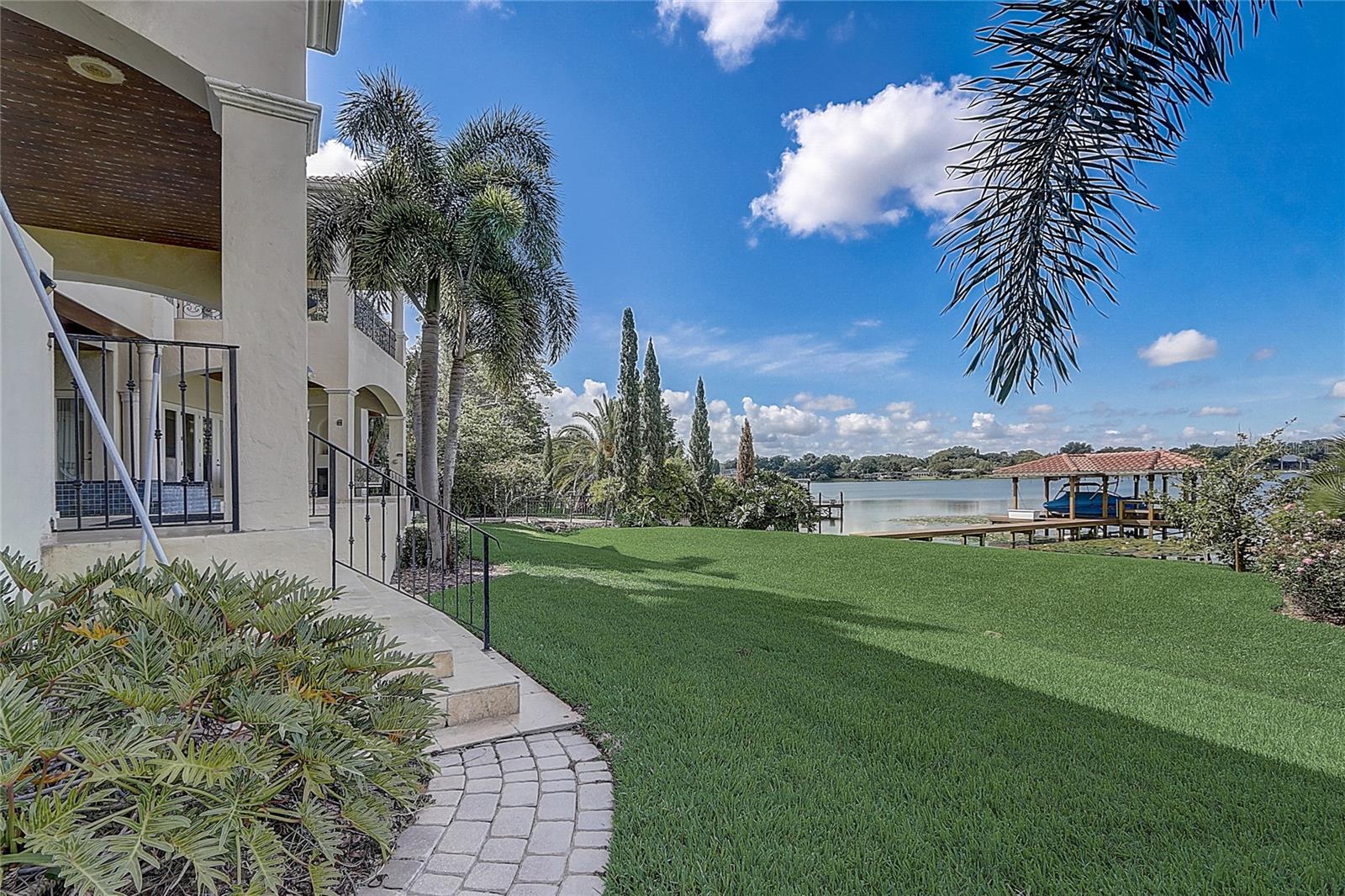 SPRING LAKE POINTE - Residential