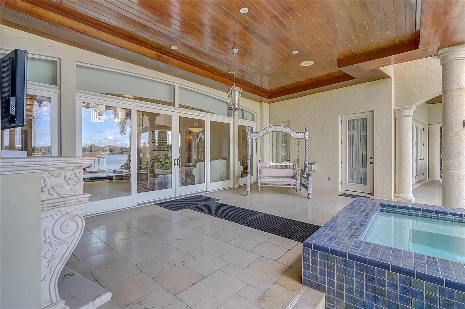 SPRING LAKE POINTE - Residential