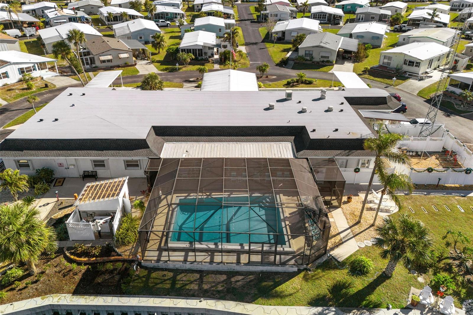 POLYNESIAN VILLAGE - Residential