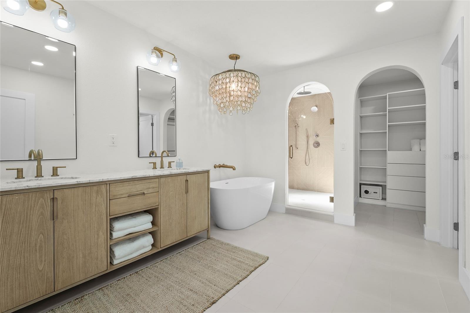 LACIOS SEC B - Residential