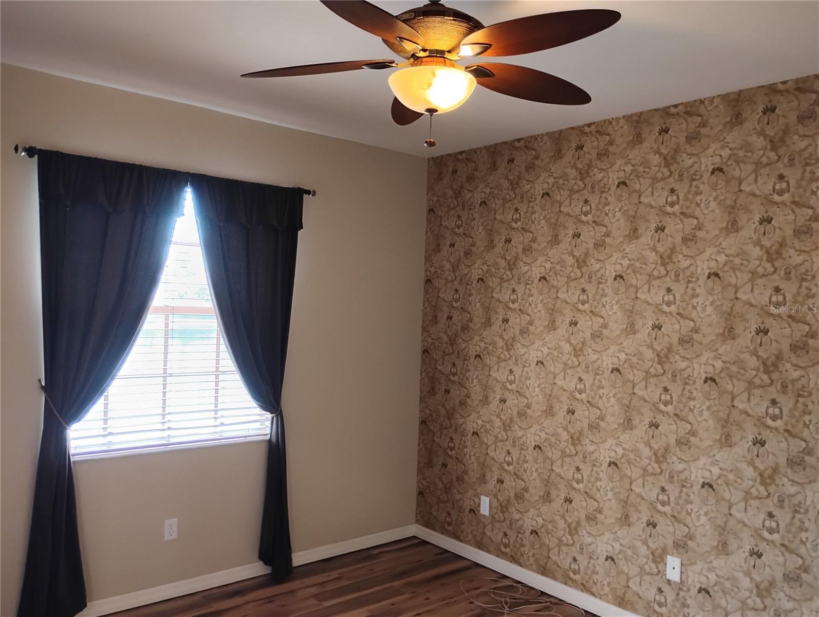 TUSCAN LAKES - Residential