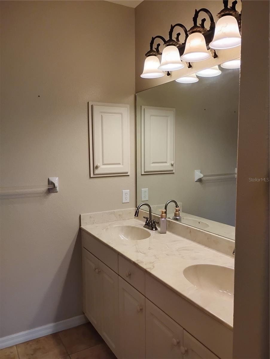 TUSCAN LAKES - Residential