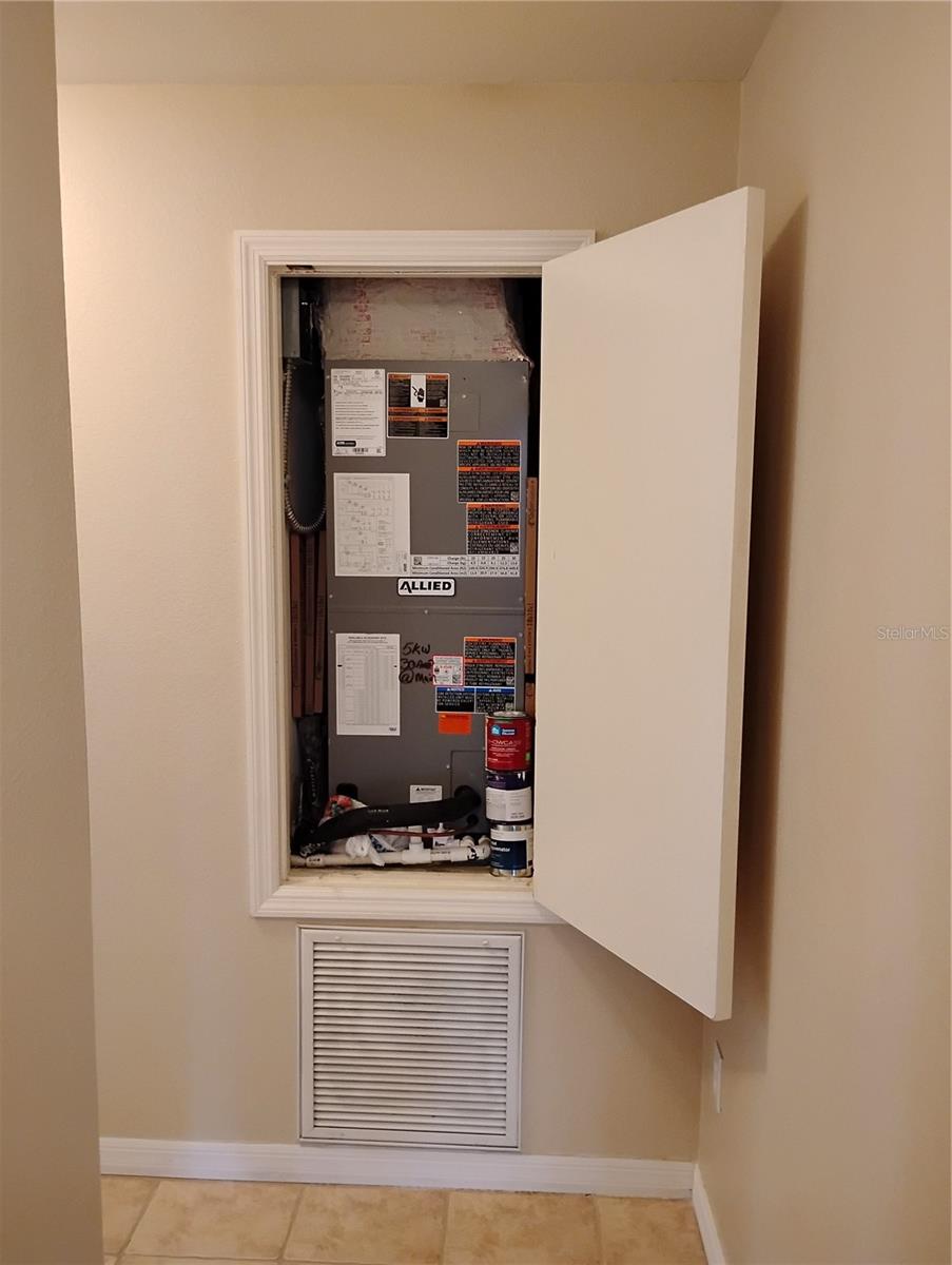 TUSCAN LAKES - Residential