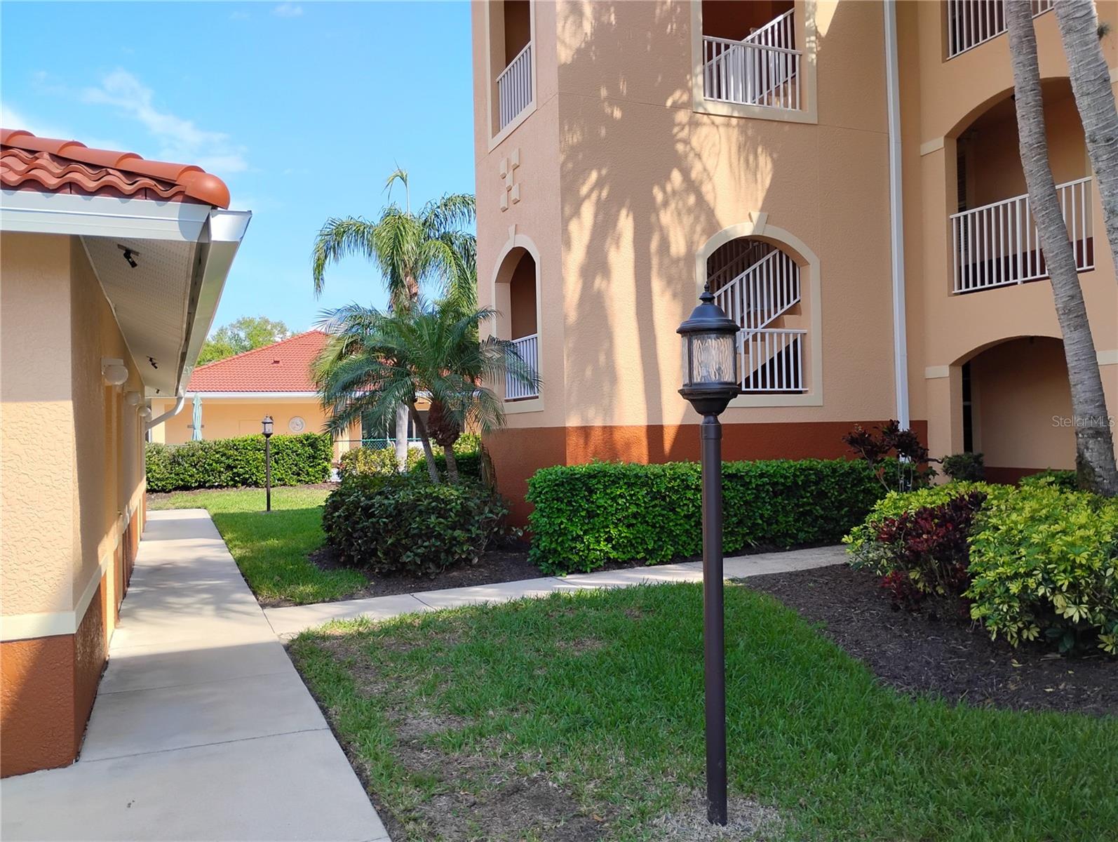 TUSCAN LAKES - Residential