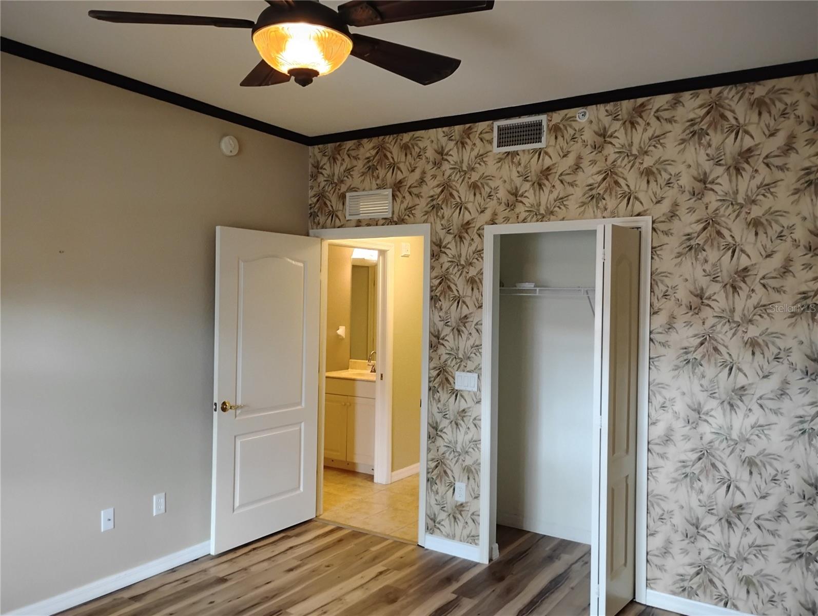 TUSCAN LAKES - Residential