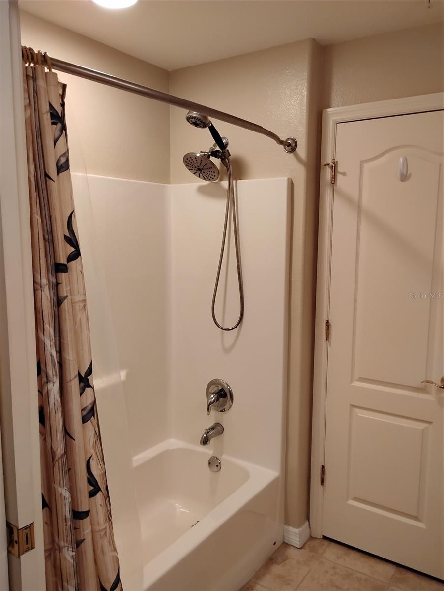 TUSCAN LAKES - Residential