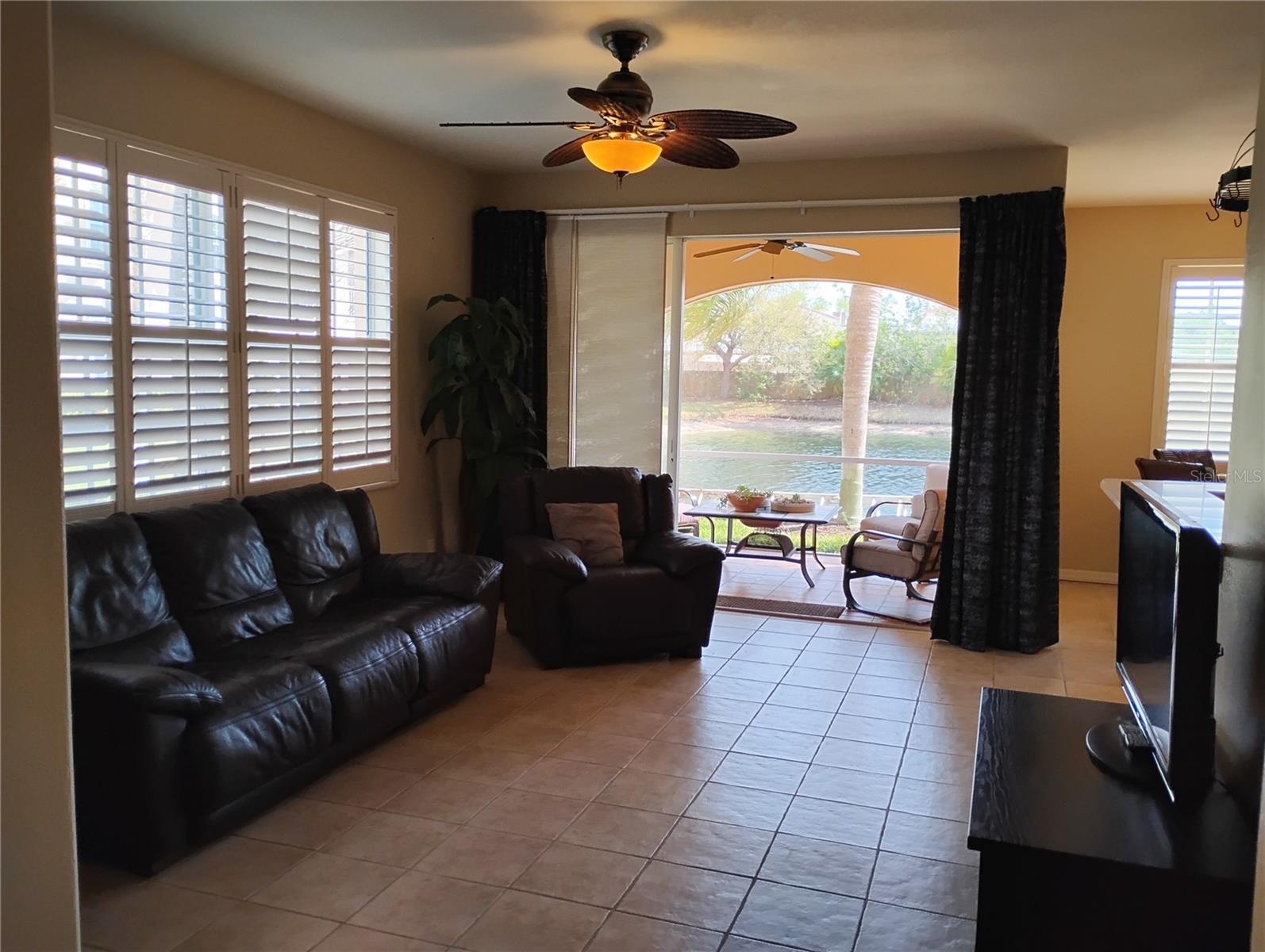 TUSCAN LAKES - Residential