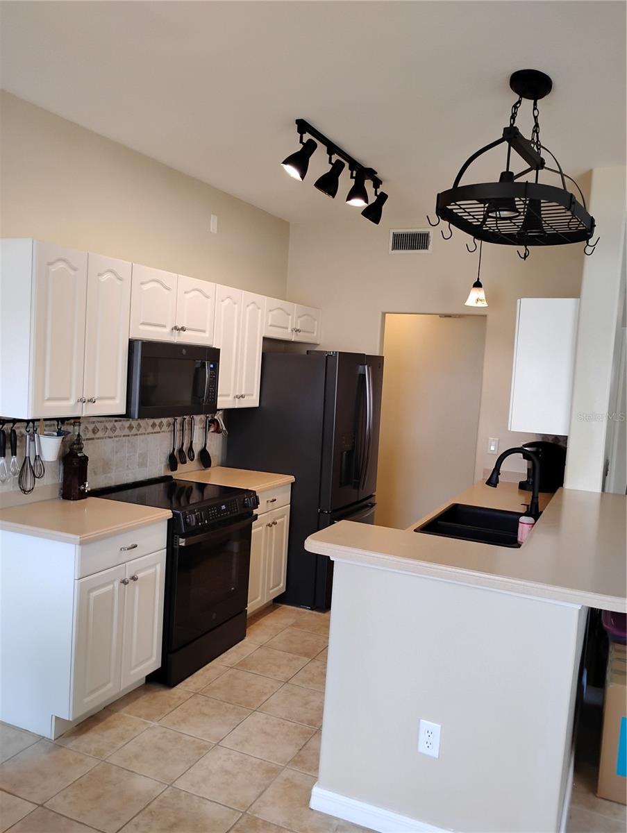 TUSCAN LAKES - Residential