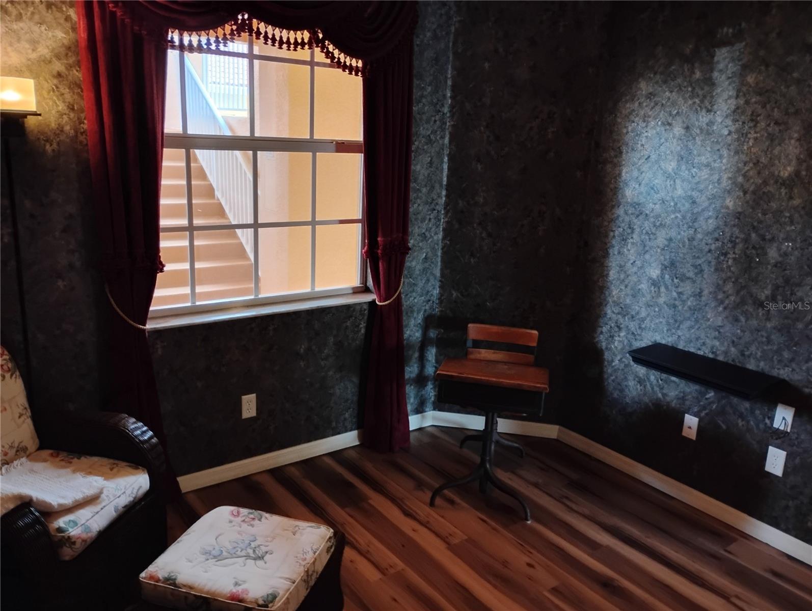 TUSCAN LAKES - Residential