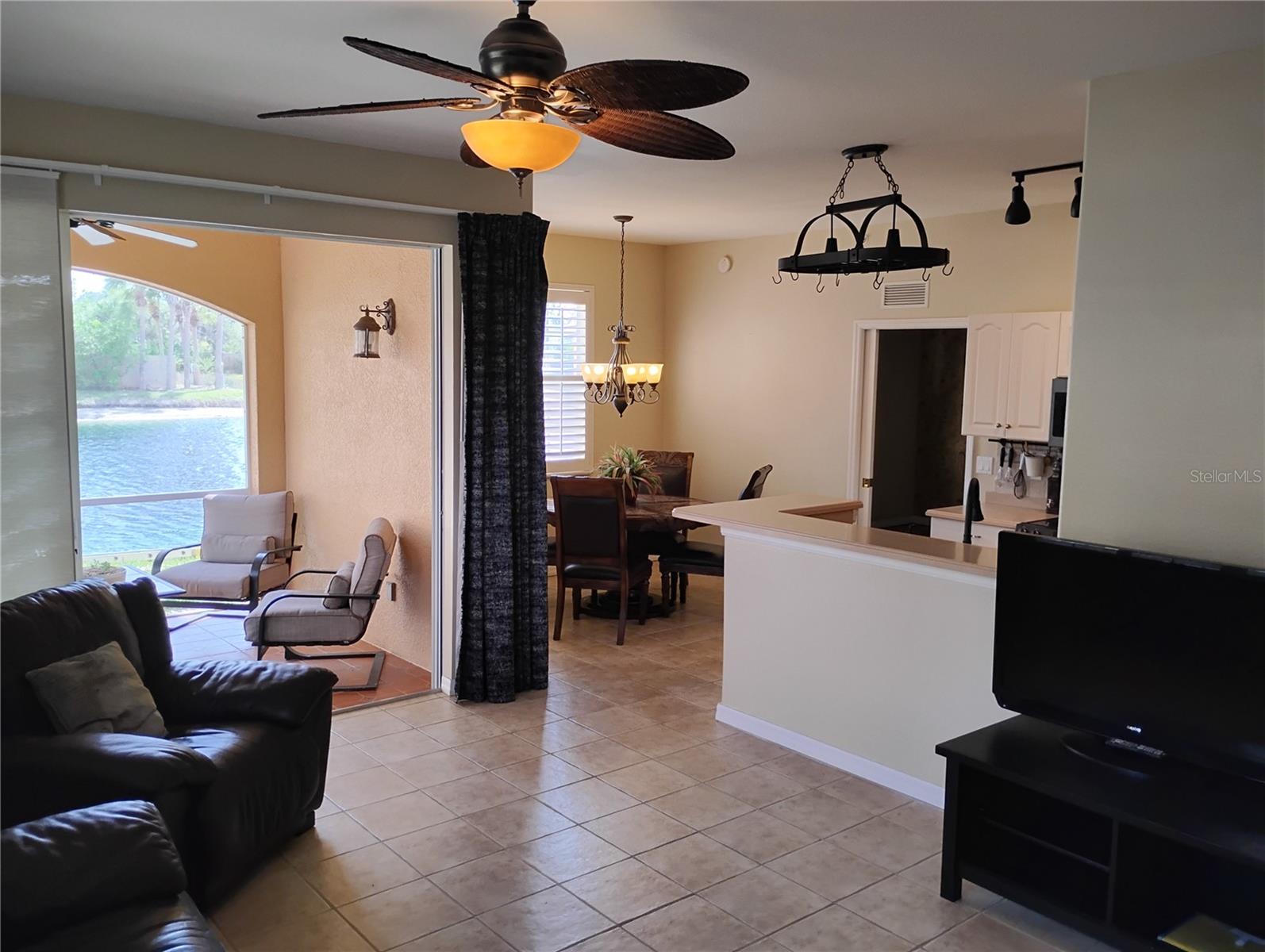 TUSCAN LAKES - Residential