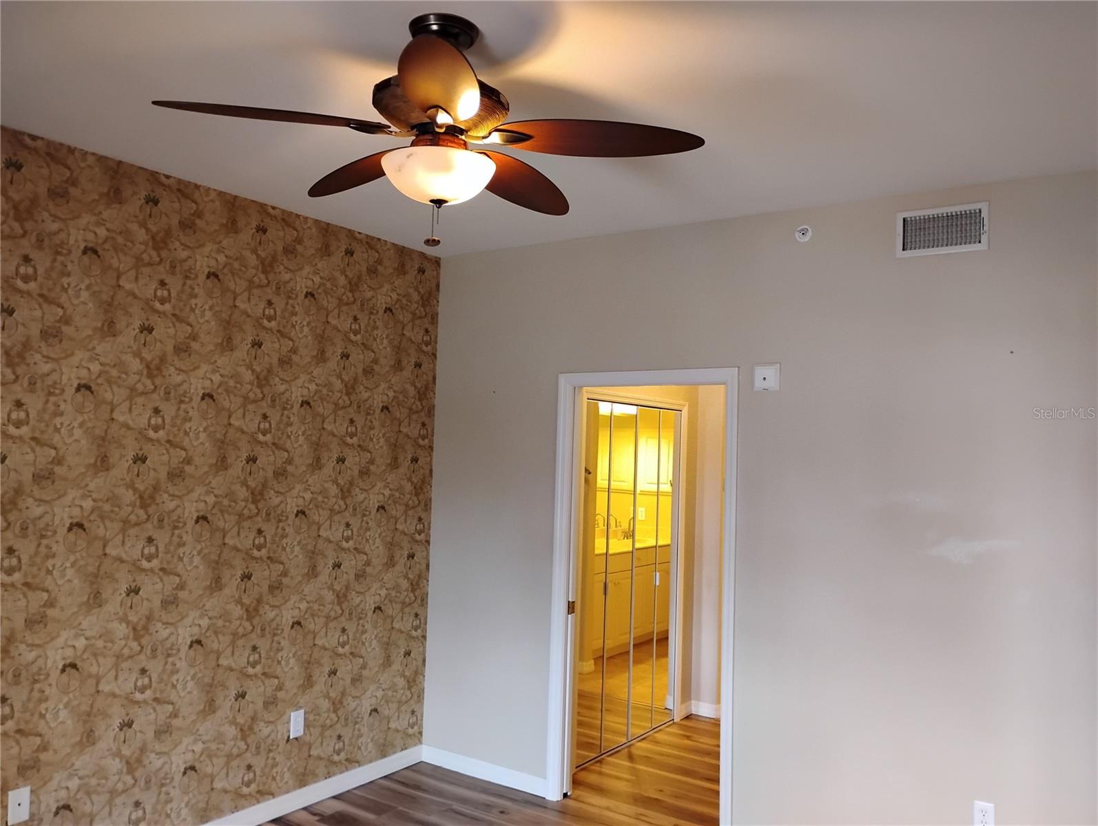 TUSCAN LAKES - Residential