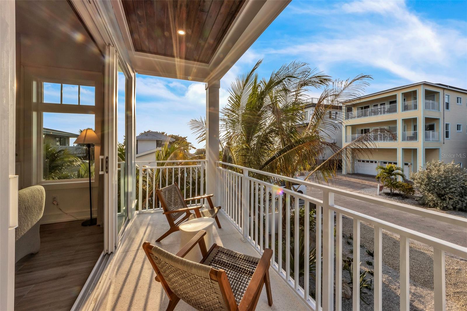 CORTEZ BEACH - Residential