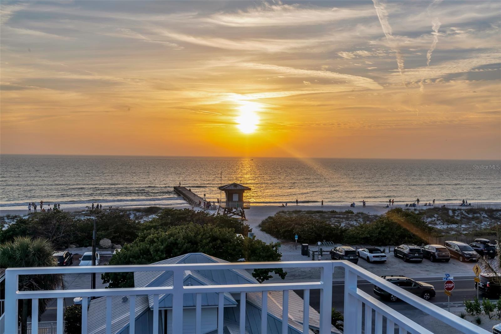 CORTEZ BEACH - Residential