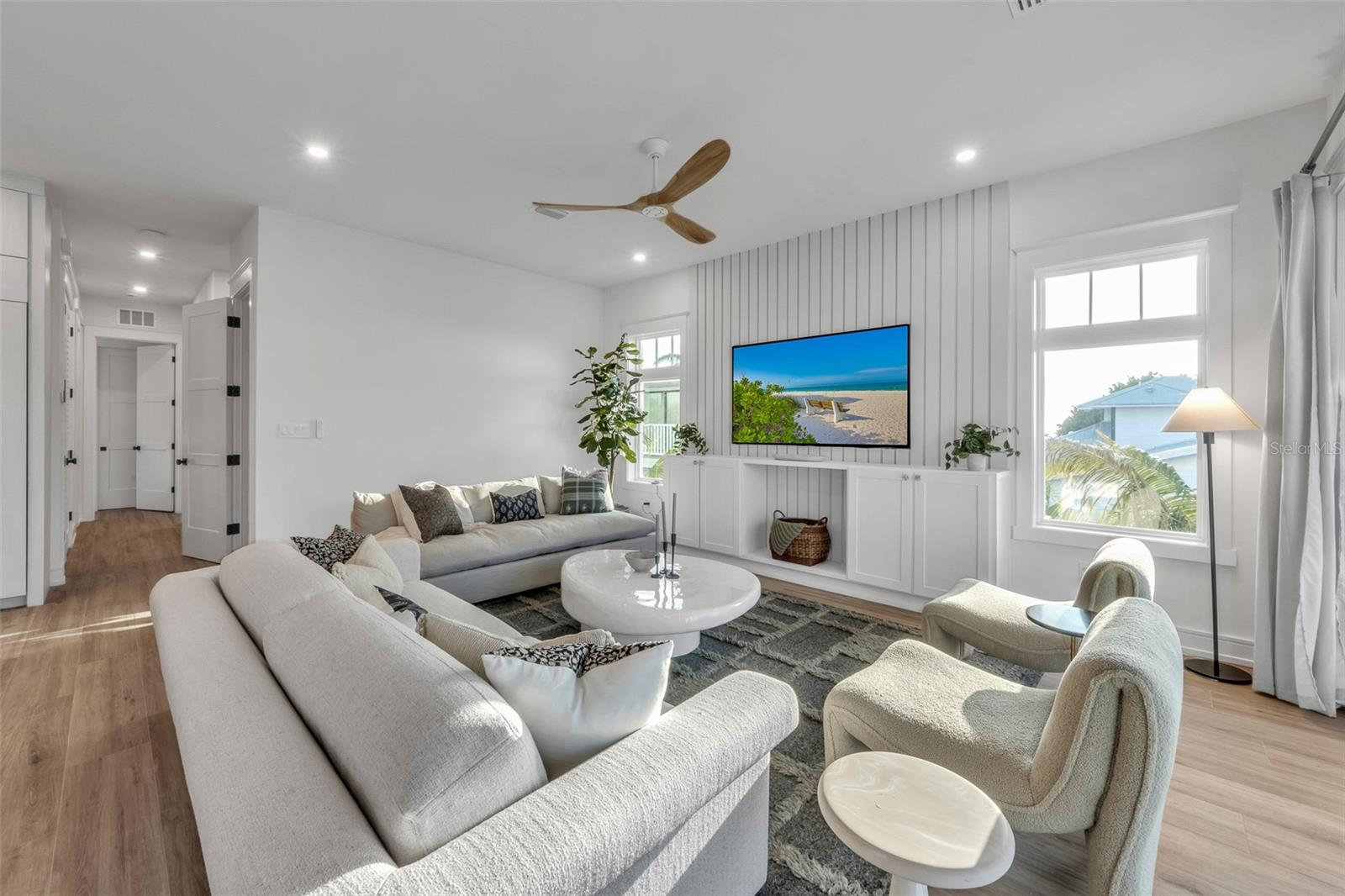 CORTEZ BEACH - Residential