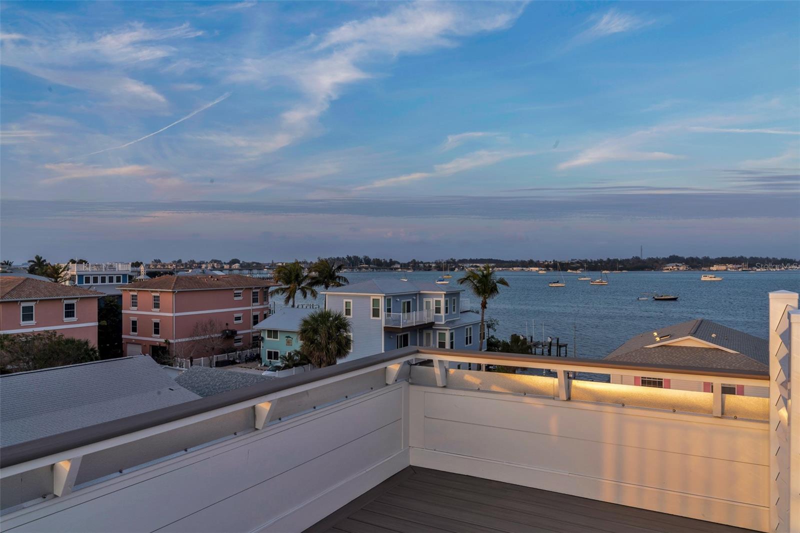 CORTEZ BEACH - Residential