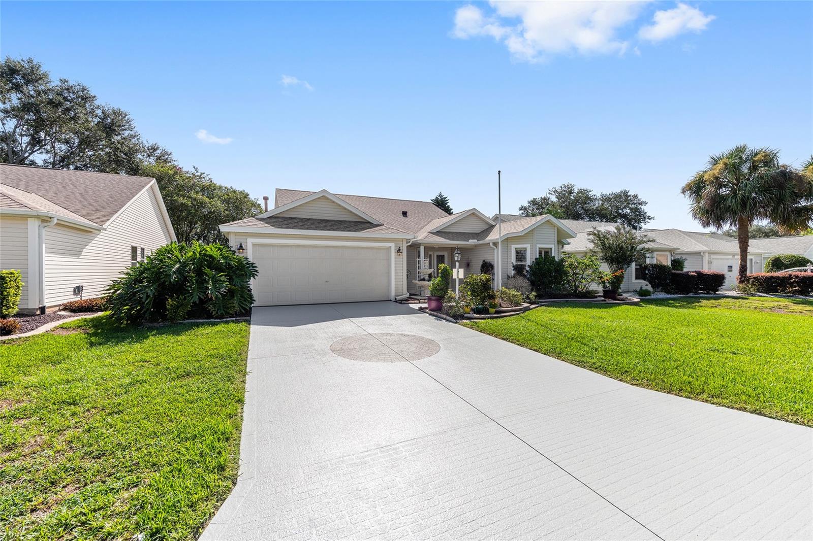 1185 OAK FOREST DRIVE