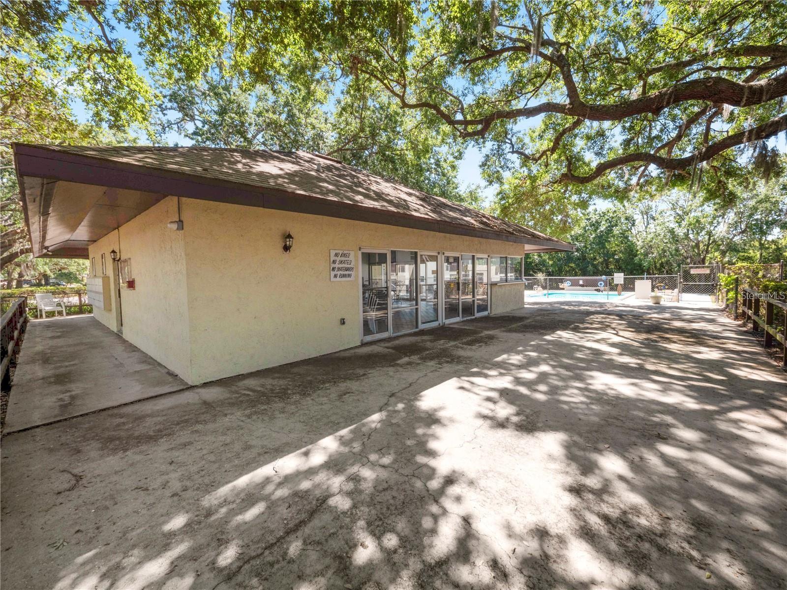 SANDY COVE LAKELAND & SANDY COVE LAKELAND ADD 01 - Residential Lease