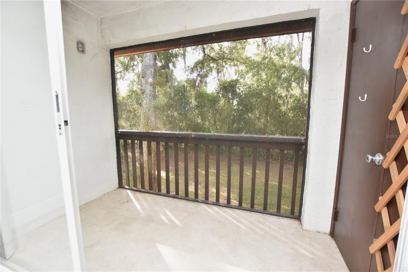 SANDY COVE LAKELAND & SANDY COVE LAKELAND ADD 01 - Residential Lease