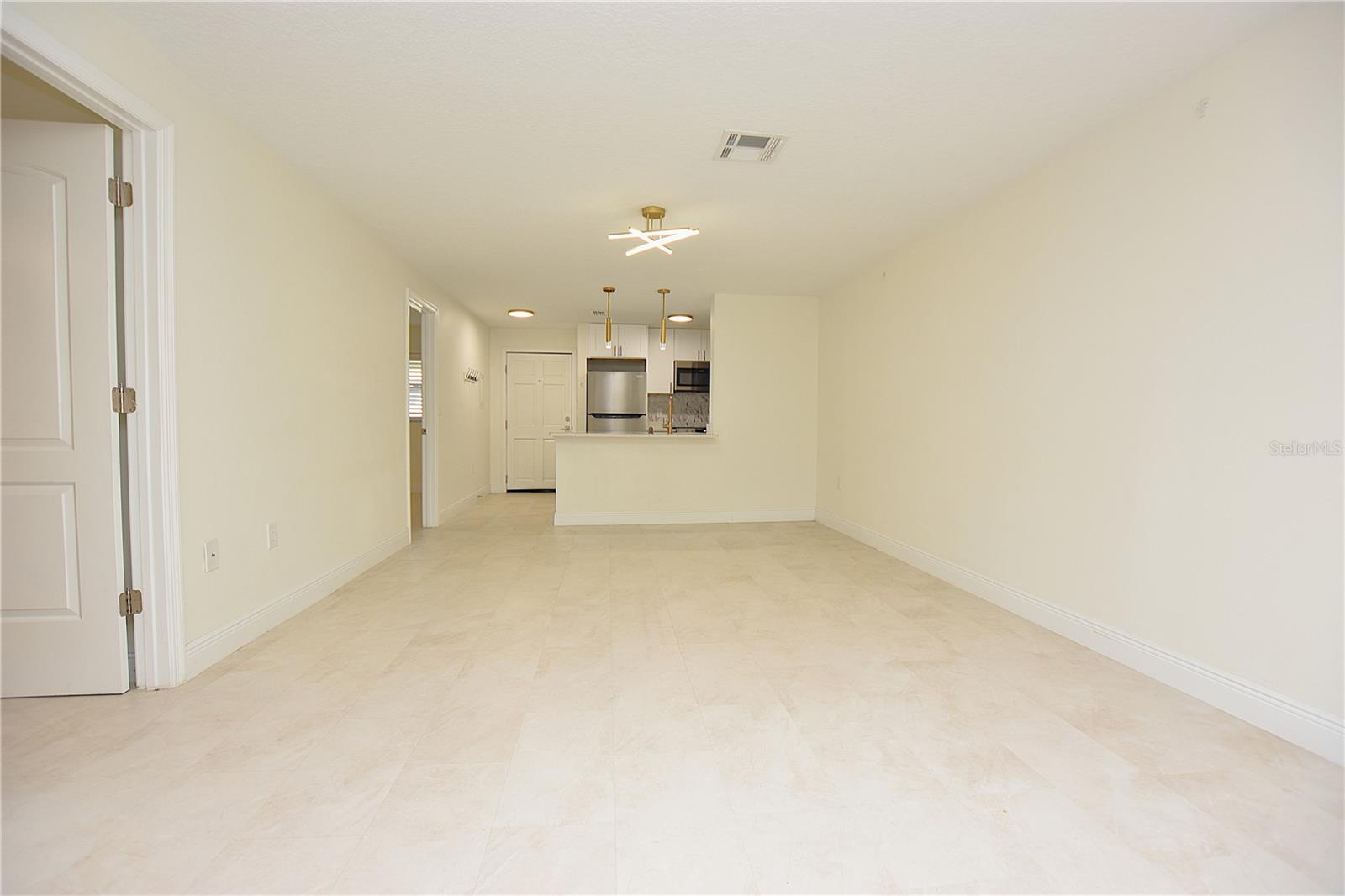 SANDY COVE LAKELAND & SANDY COVE LAKELAND ADD 01 - Residential Lease