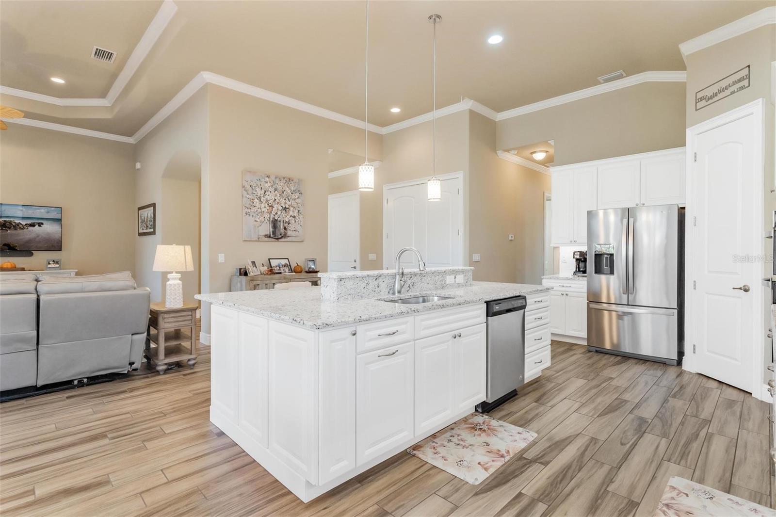 HARBOR HILLS - Residential