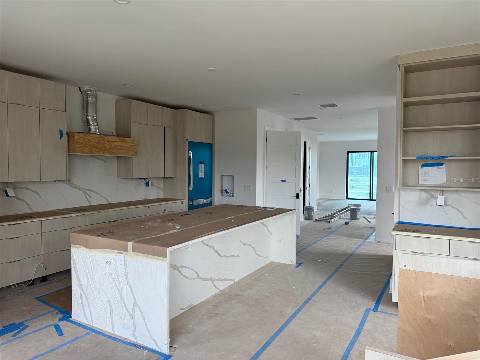 501 W ROSS AVENUE 1