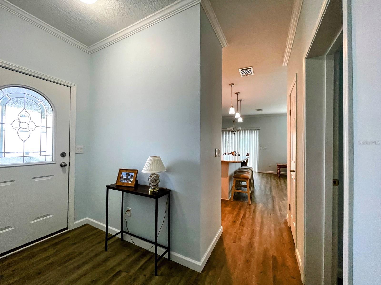 COUNTRY CLUB ESTATES - Residential