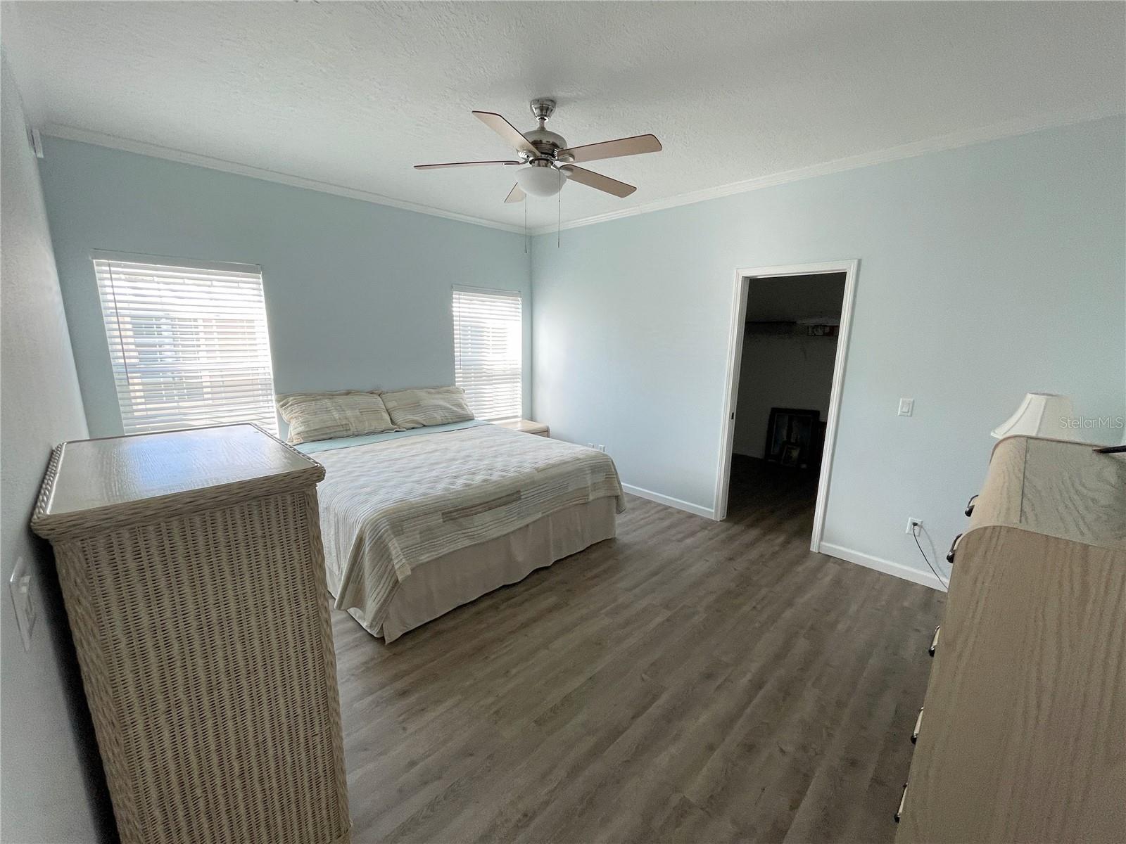 COUNTRY CLUB ESTATES - Residential