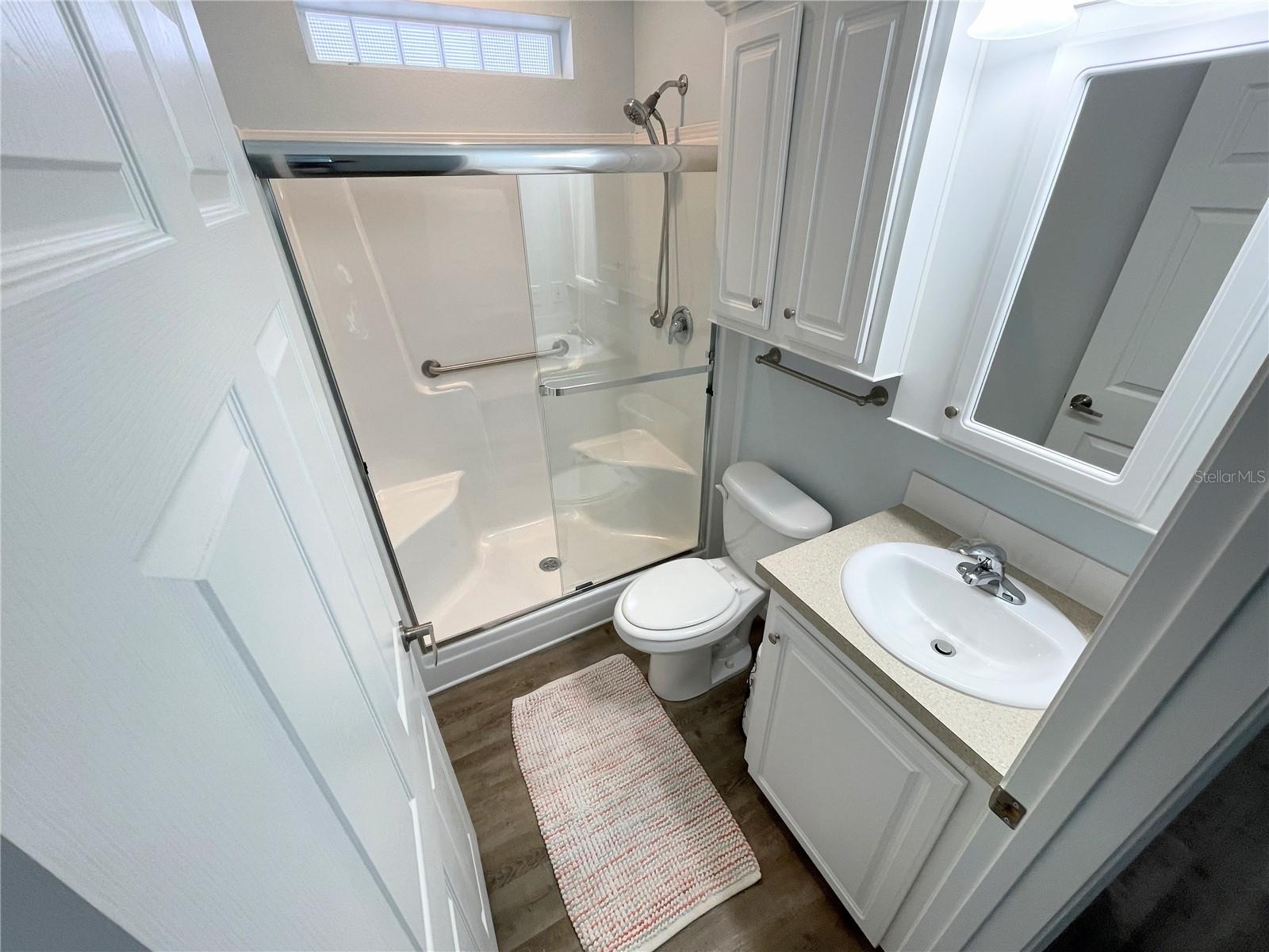 COUNTRY CLUB ESTATES - Residential