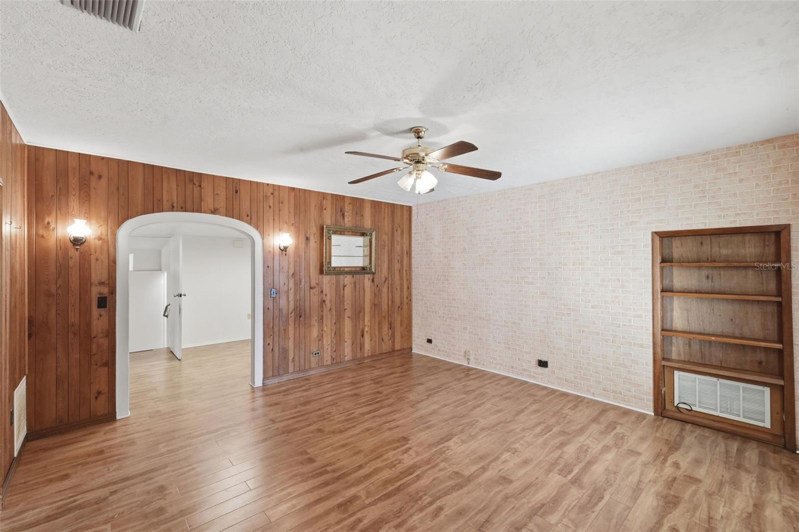 CLOVERDALE SUB - Residential