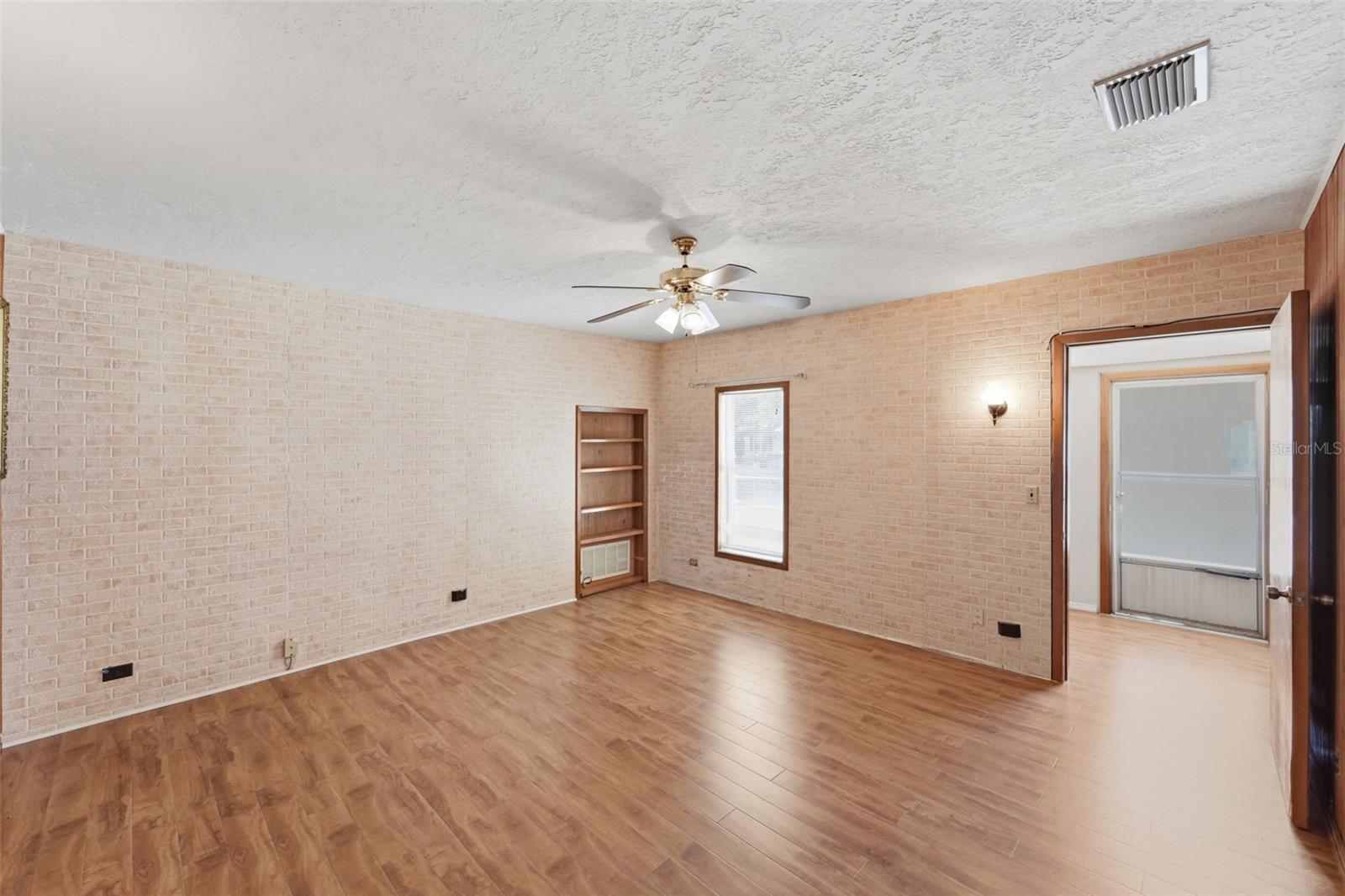 CLOVERDALE SUB - Residential