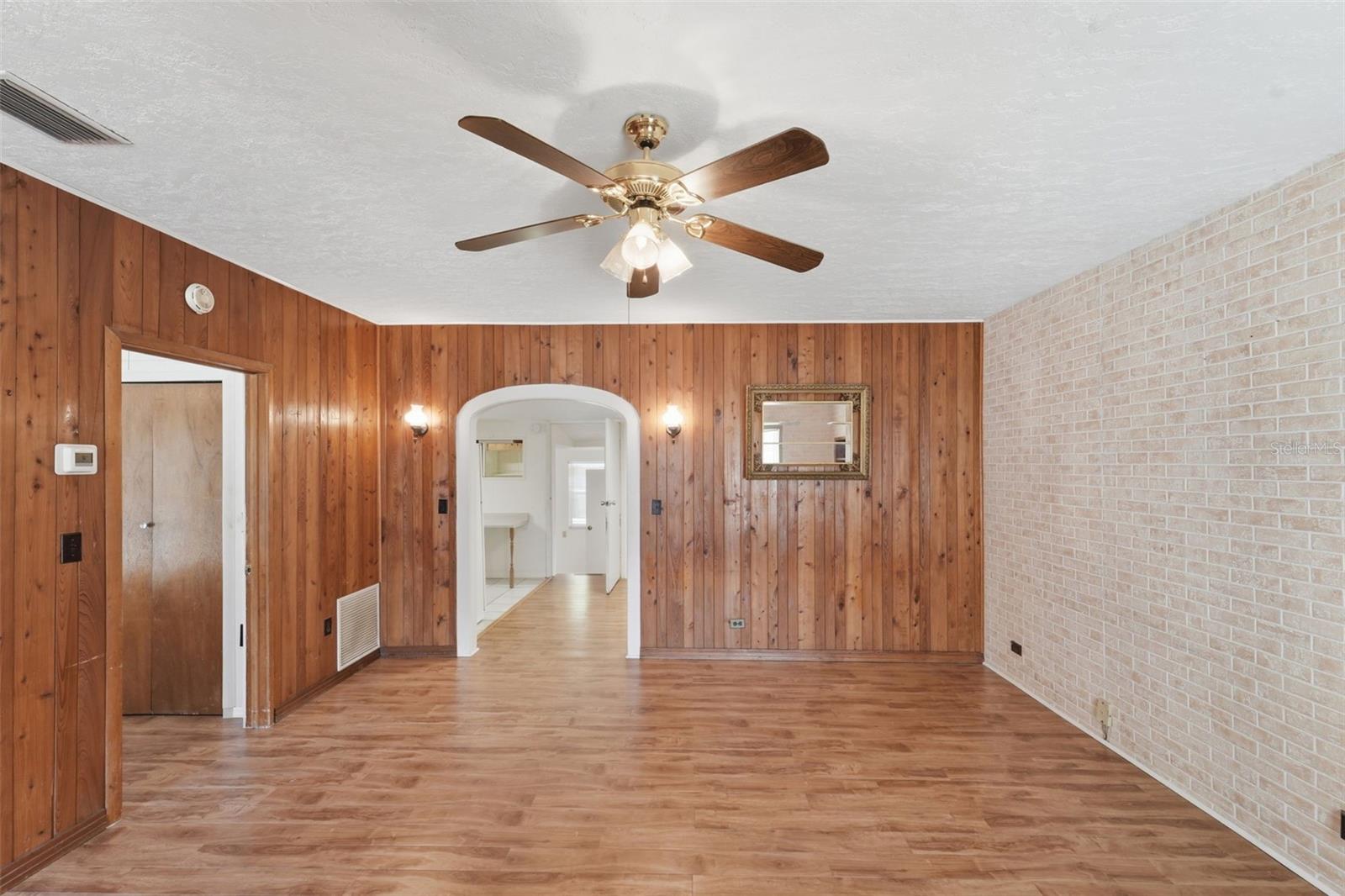 CLOVERDALE SUB - Residential