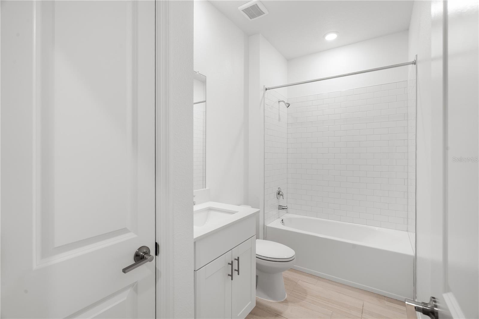 ANGELINE PH 4D - Residential Lease