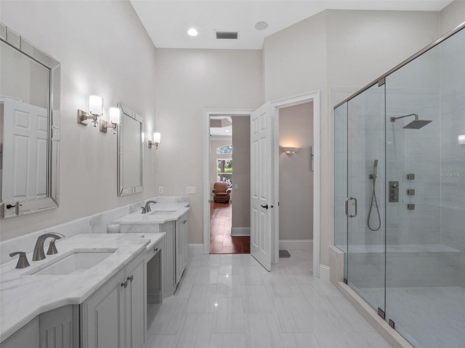 LAKE MARKHAM PRESERVE - Residential